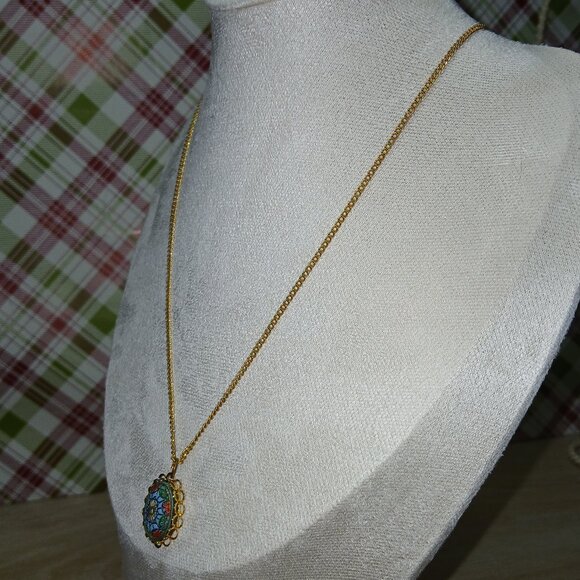 Gold Tone Oval Blue Patterned Pendant Necklace Vintage Costume Jewelry #101 - Picture 5 of 12